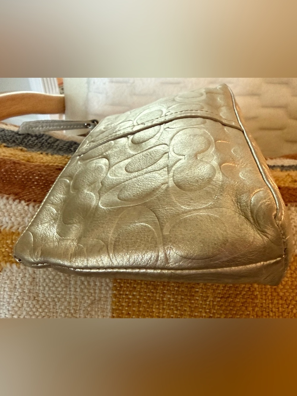 Coach Metallic Gold Embossed Signature Leather Wristlet Clutch Y2K - Picture 5 of 13